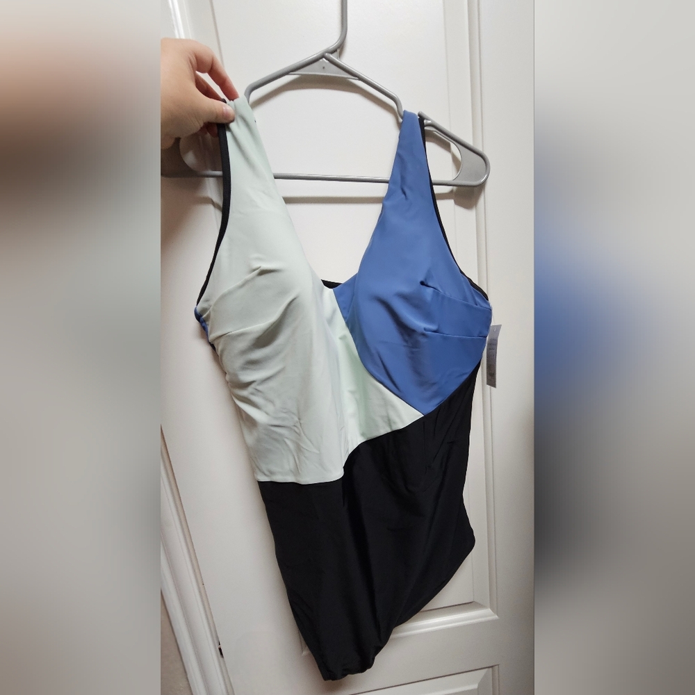 BNWT Lane Bryant Livi one piece bathing suit